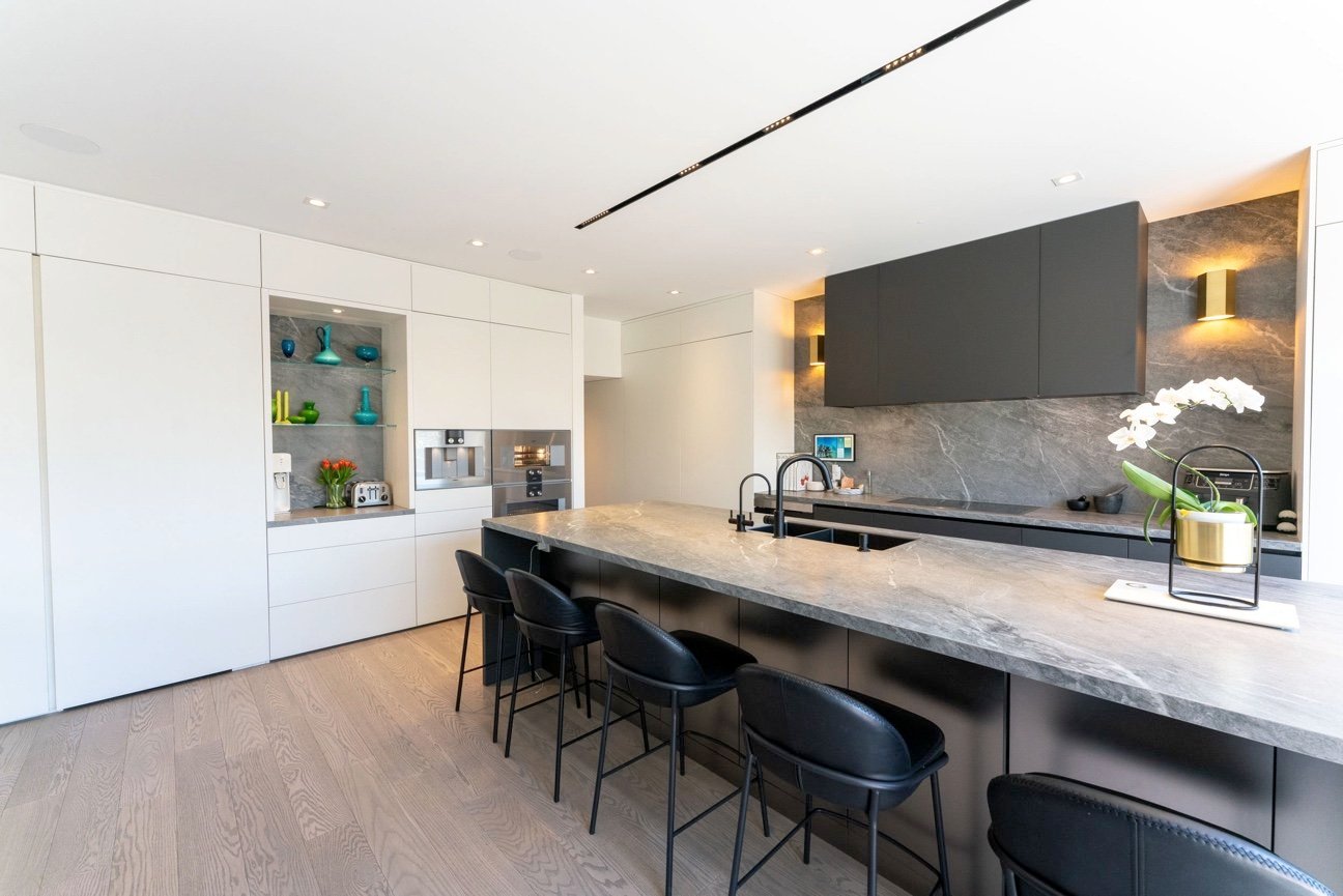 th cabinets kitchen1
